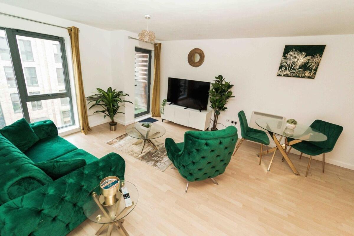 The Palace, Apartment *